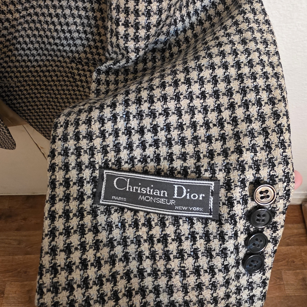 Autenthic Christian Dior Classic Black and Cream  Houndstooth Blazer - Picture 2 of 7
